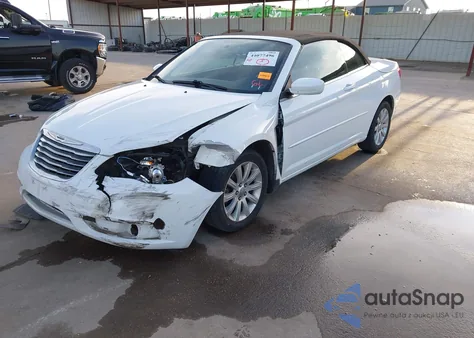 2012 Chrysler 200 Touring z USA, uszkodzony, nr VIN 1C3BCBEG9CN281518